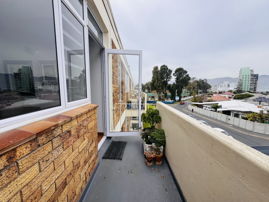 To Let 1 Bedroom Property for Rent in Strand South Western Cape